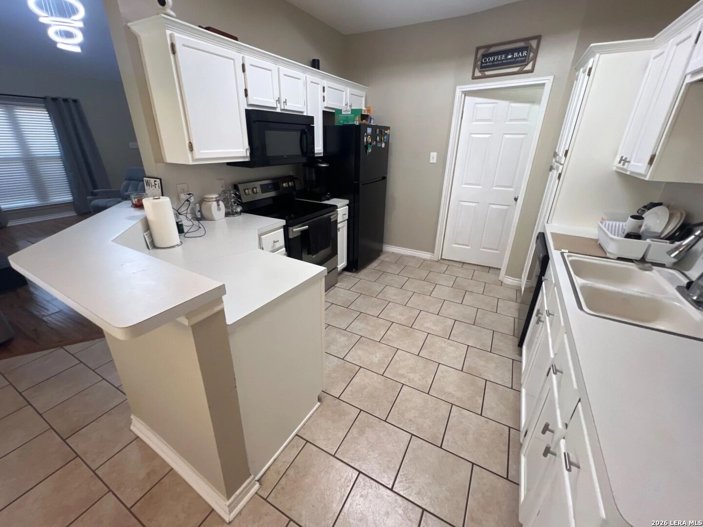 5863 Spring, San Antonio, TX 78247
