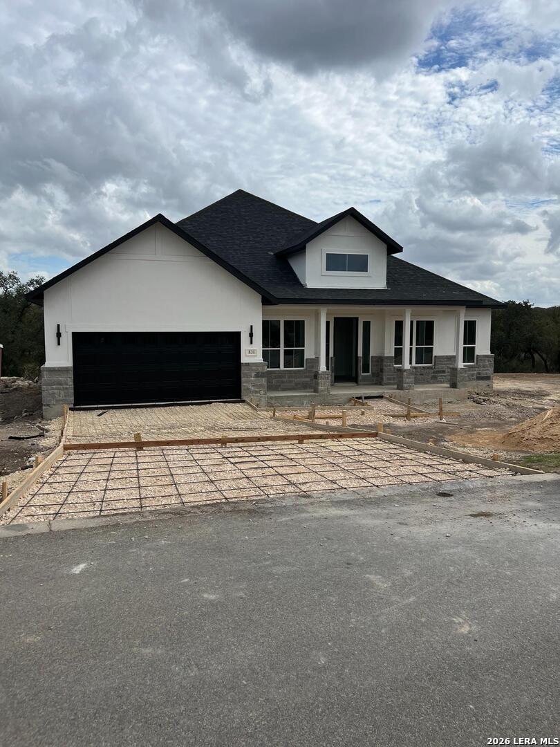 531 Stone Loop, Castroville, TX 78009