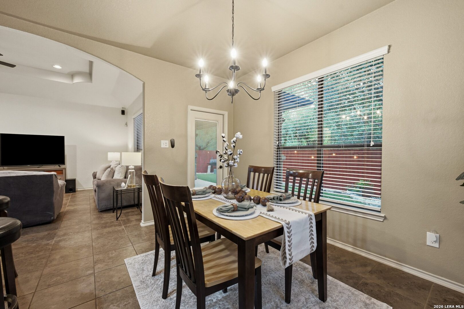 Eat-In Kitchen