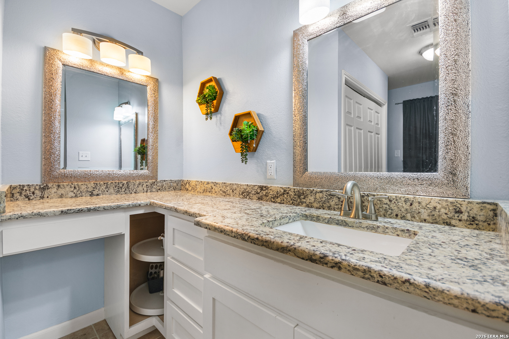 5331 HAPPINESS ST, Kirby, TX 78219
