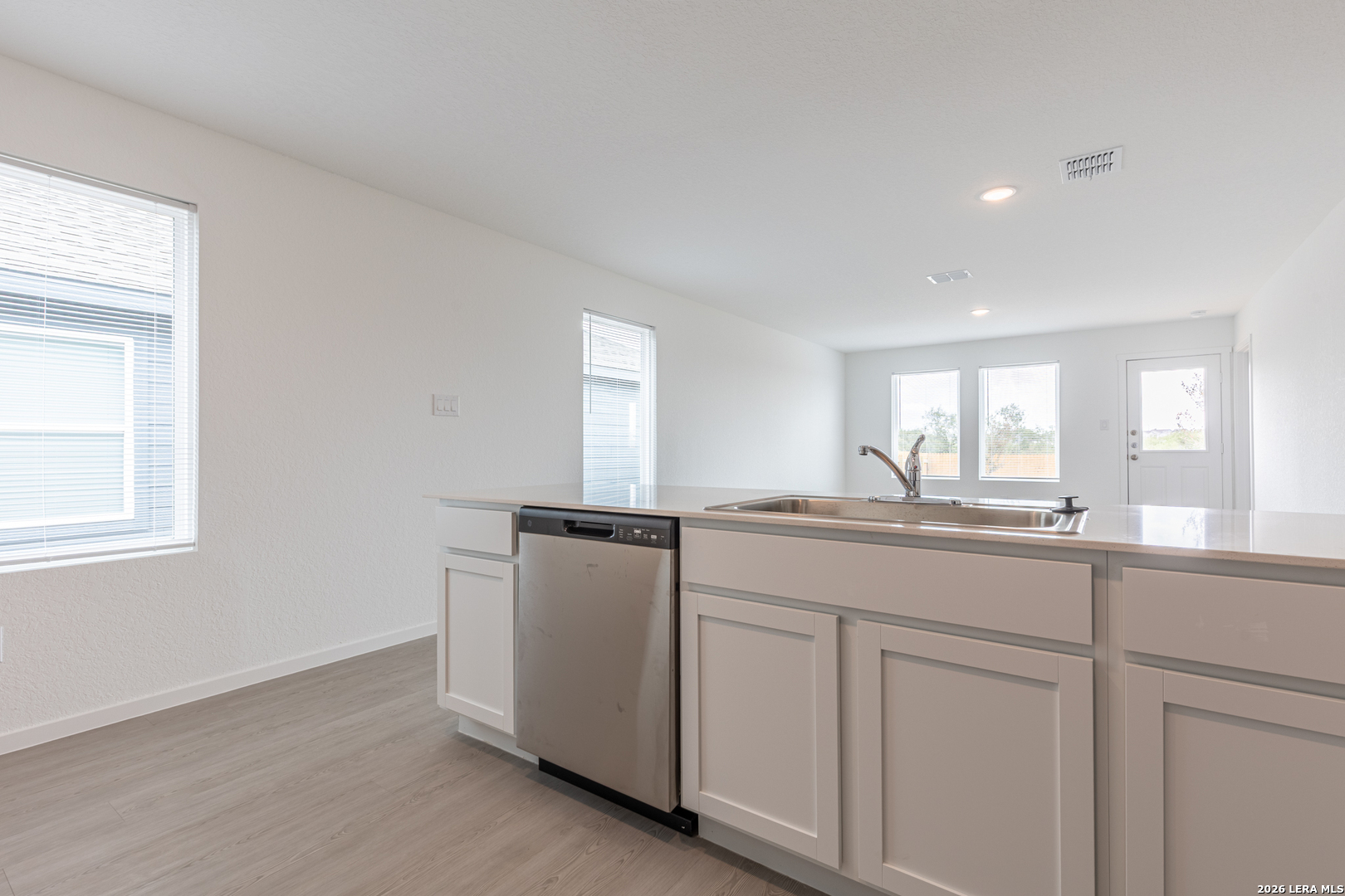 5618 WILLOW POINT BLVD, San Antonio, TX 78219