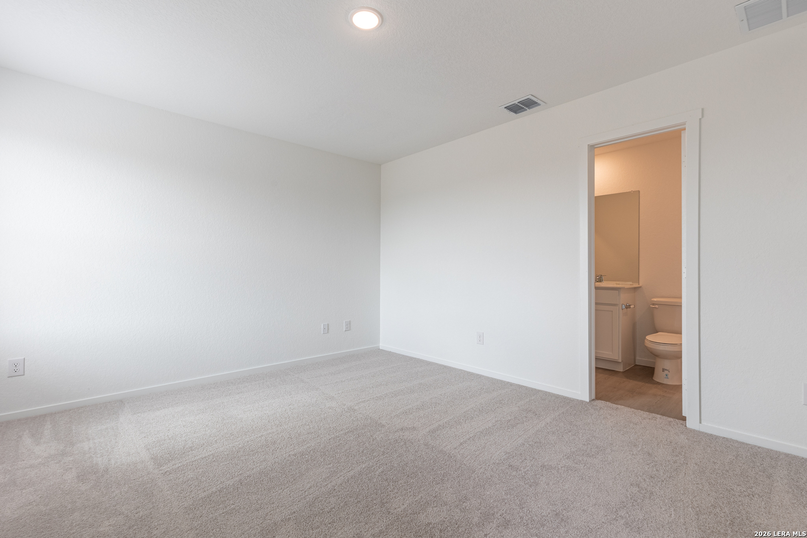 5618 WILLOW POINT BLVD, San Antonio, TX 78219
