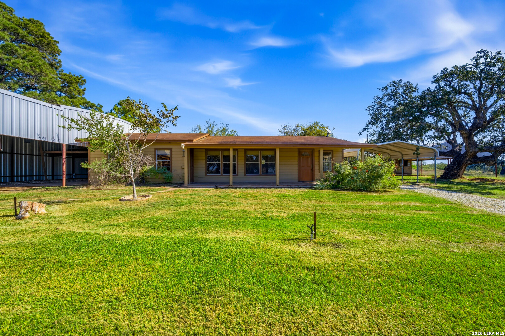 377 Us Highway 181 S, Floresville, TX 78114