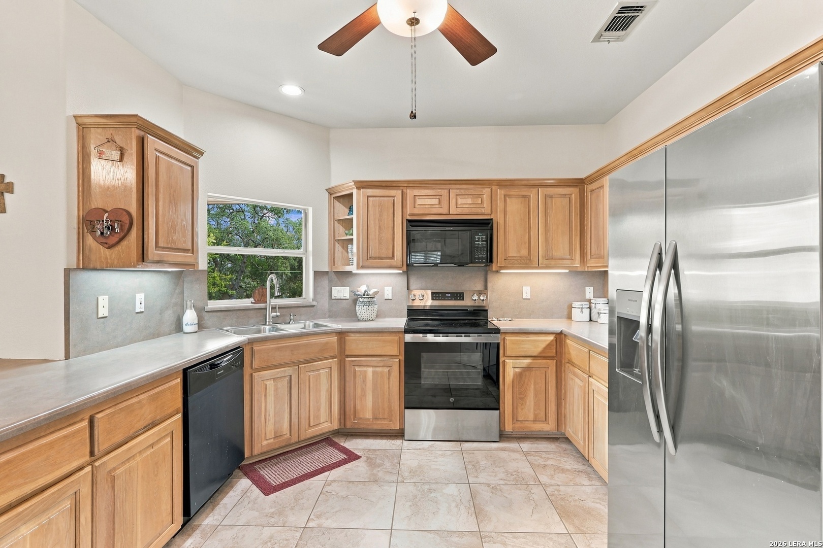 111 WOODLAND BLVD, Boerne, TX 78006