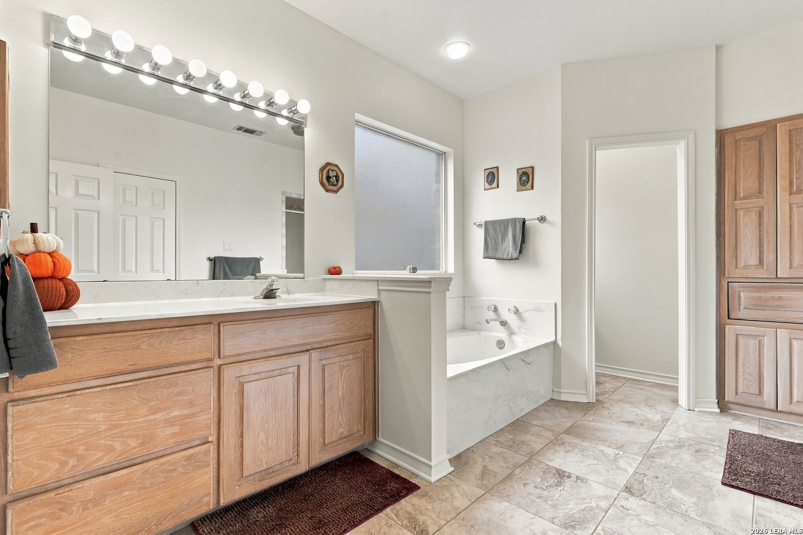 111 WOODLAND BLVD, Boerne, TX 78006