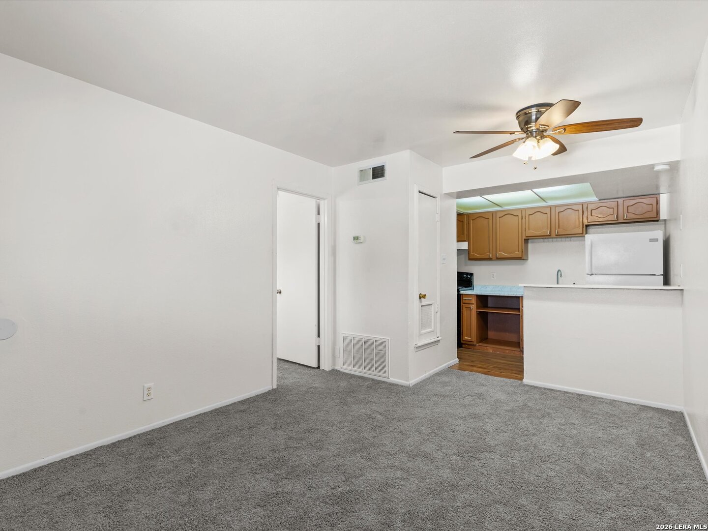 3414 W MARTIN ST, #105, San Antonio, TX 78207