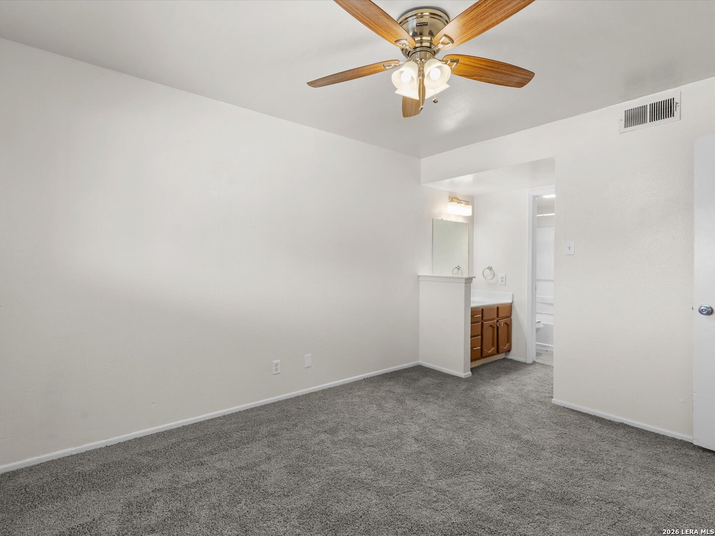 3414 W MARTIN ST, #105, San Antonio, TX 78207