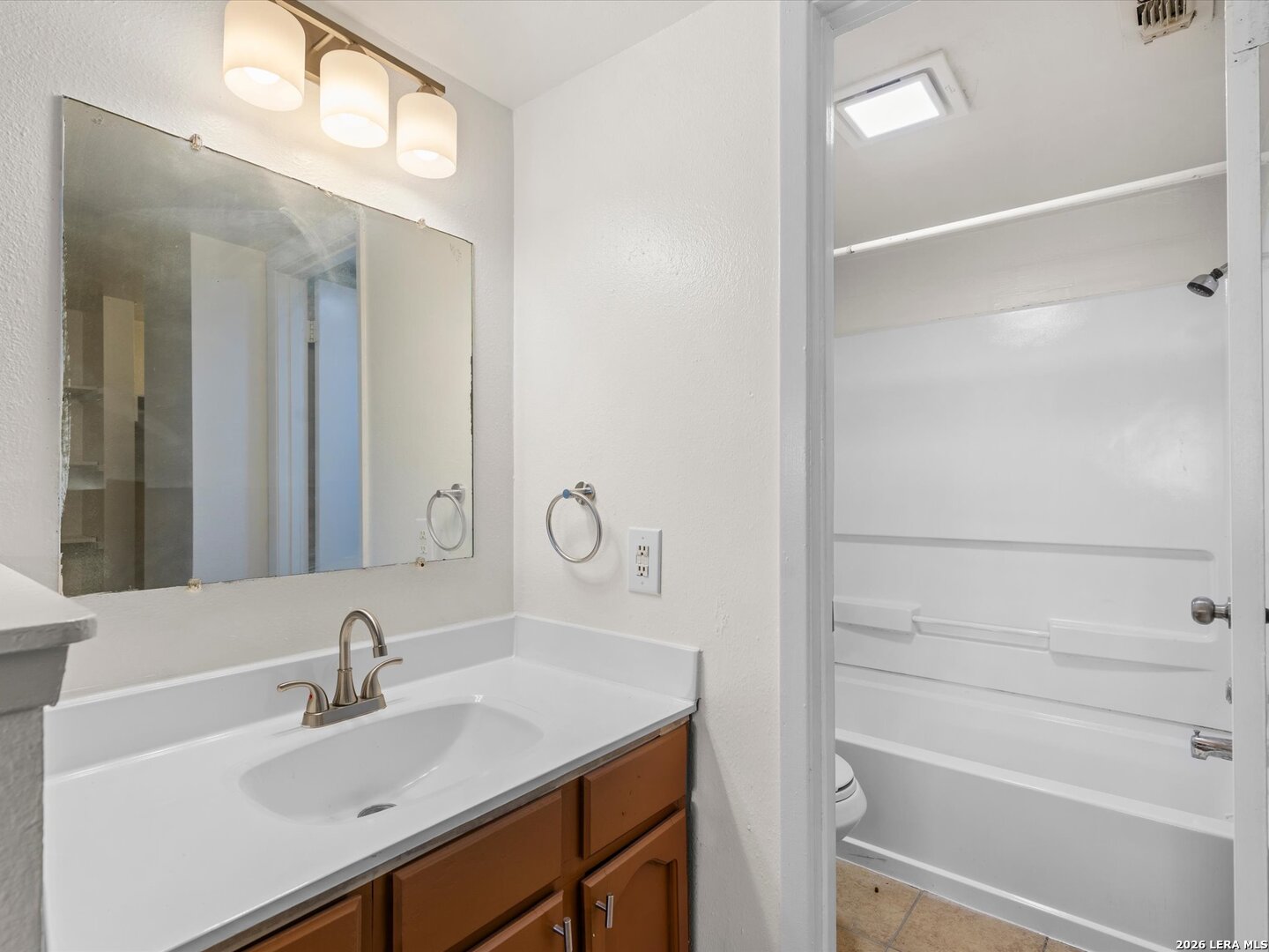 3414 W MARTIN ST, #105, San Antonio, TX 78207