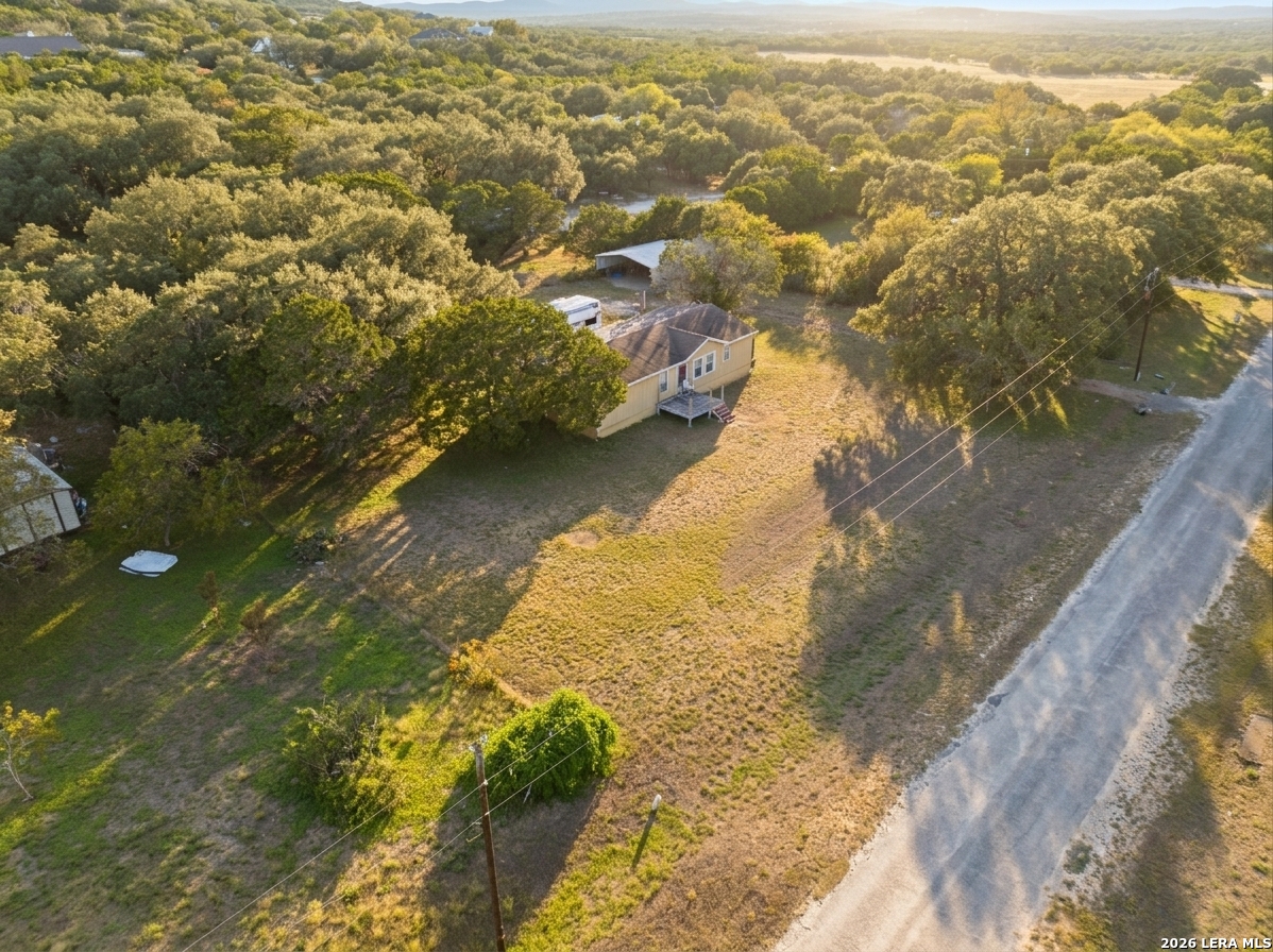 107 OAK MEADOW LN, Lakehills, TX 78063