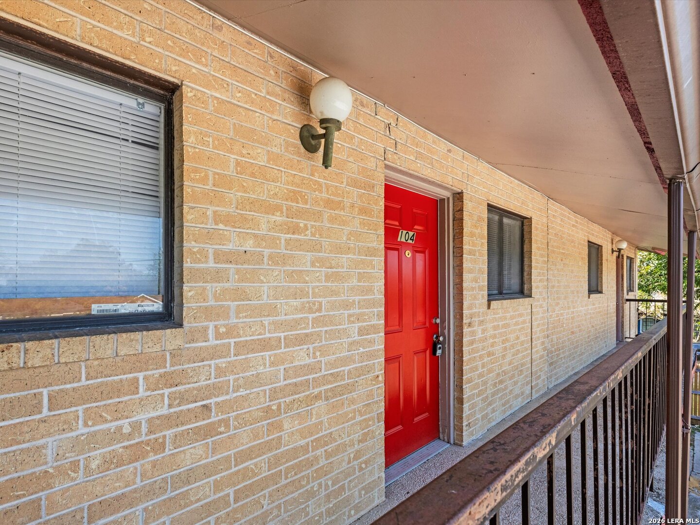 3414 W MARTIN ST, #104, San Antonio, TX 78207