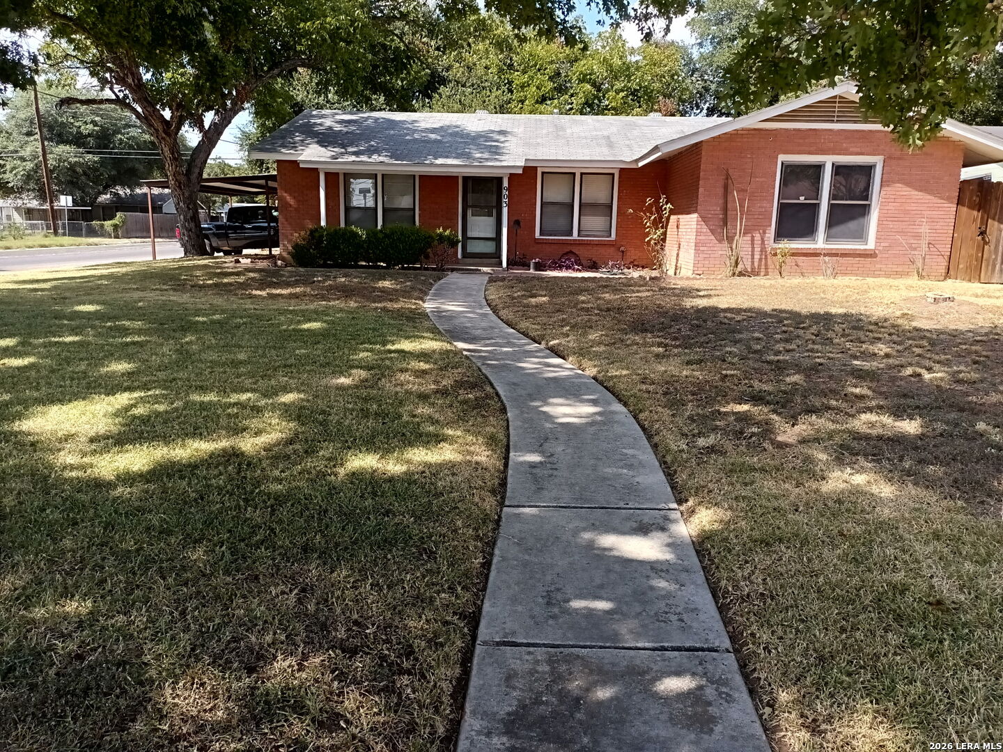 Property photo for 903 UTOPIA LN, San Antonio, TX