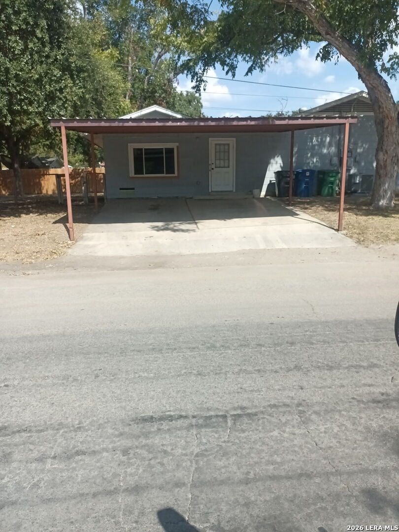 903 UTOPIA LN, San Antonio, TX 78223
