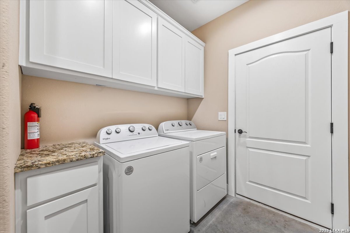 338 E CASTLEBERRY DR, TX 78654