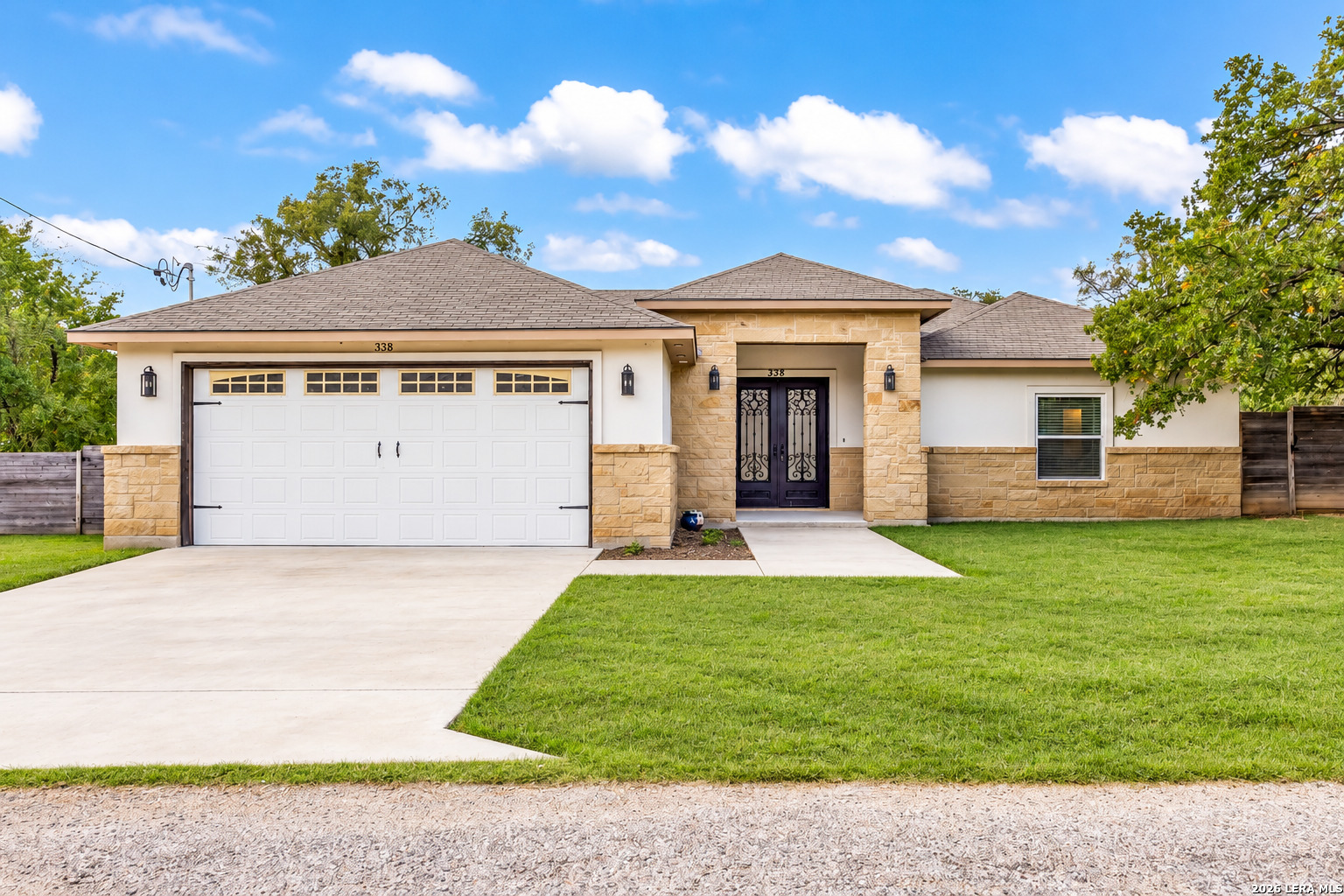 Property photo for 338 E CASTLEBERRY DR, TX