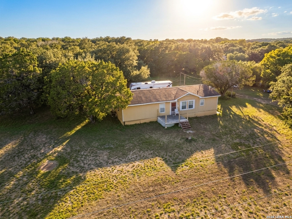 107 OAK MEADOW LN, Lakehills, TX 78063