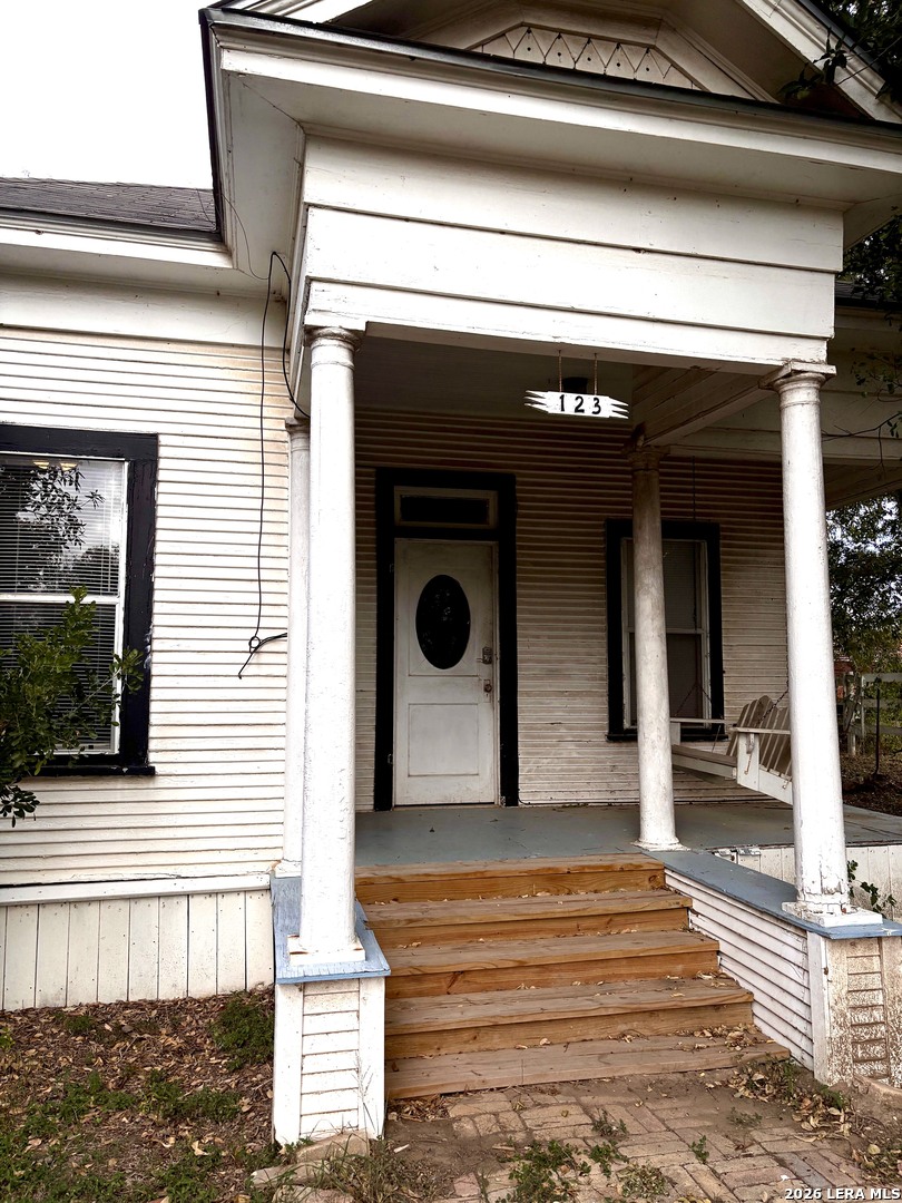 Property photo for 123 E 2ND ST, Elmendorf, TX