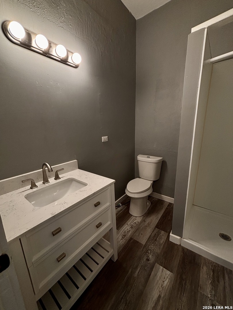 123 E 2ND ST, Elmendorf, TX 78112