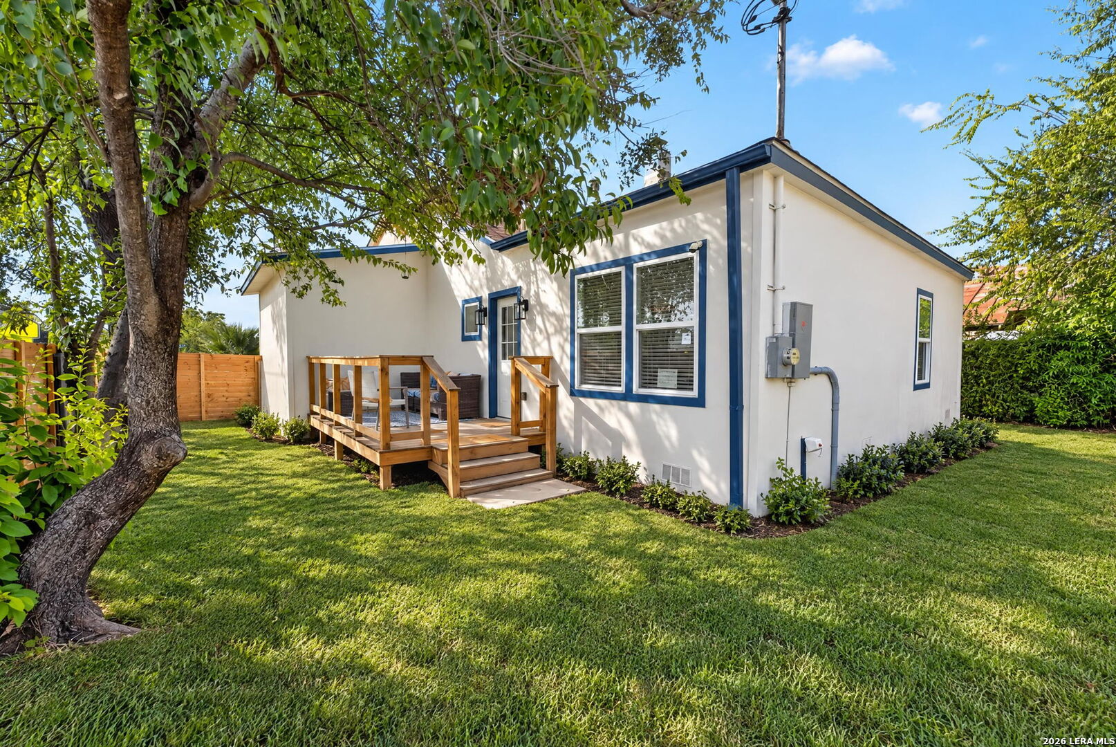 501 W AGARITA AVE, San Antonio, TX 78212
