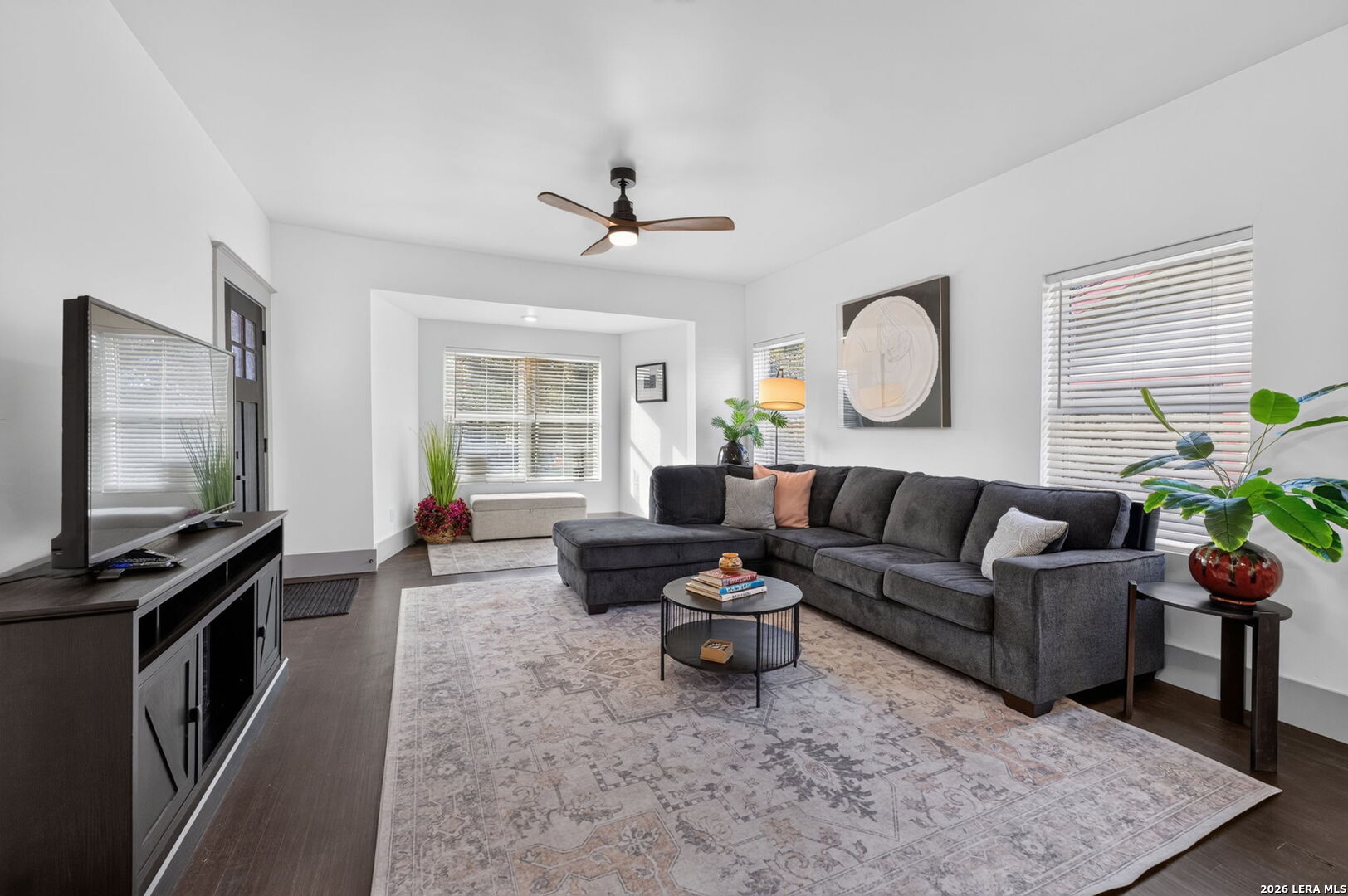 501 W AGARITA AVE, San Antonio, TX 78212
