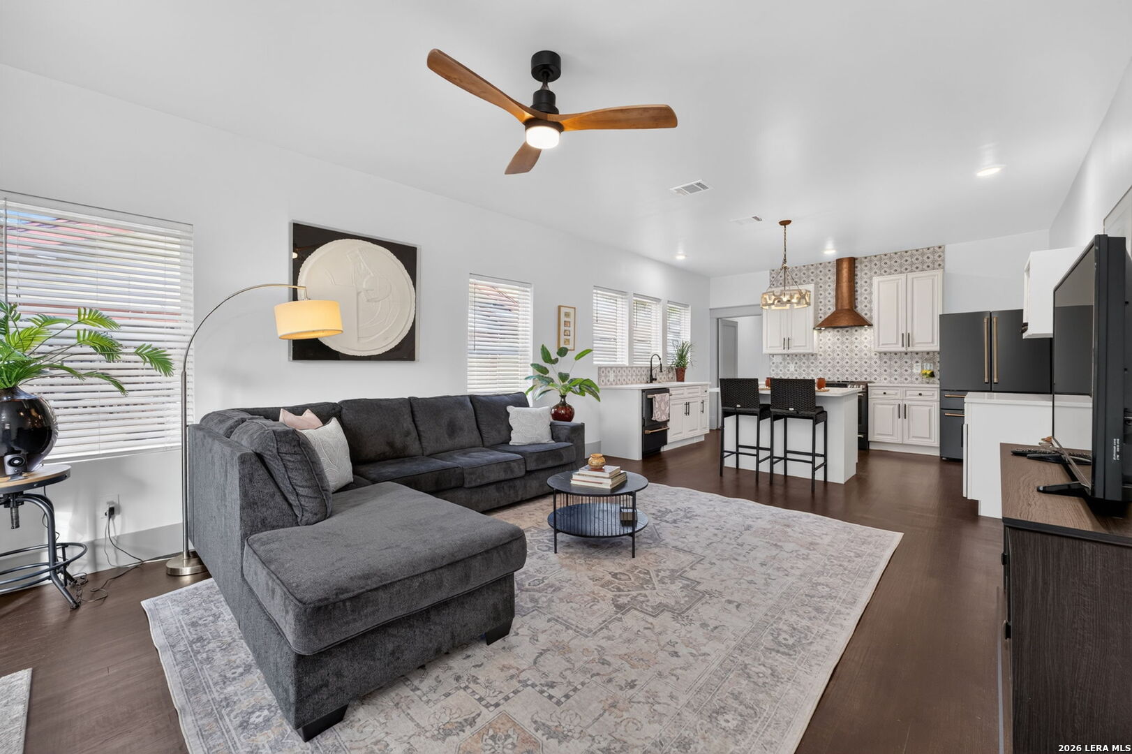 501 W AGARITA AVE, San Antonio, TX 78212