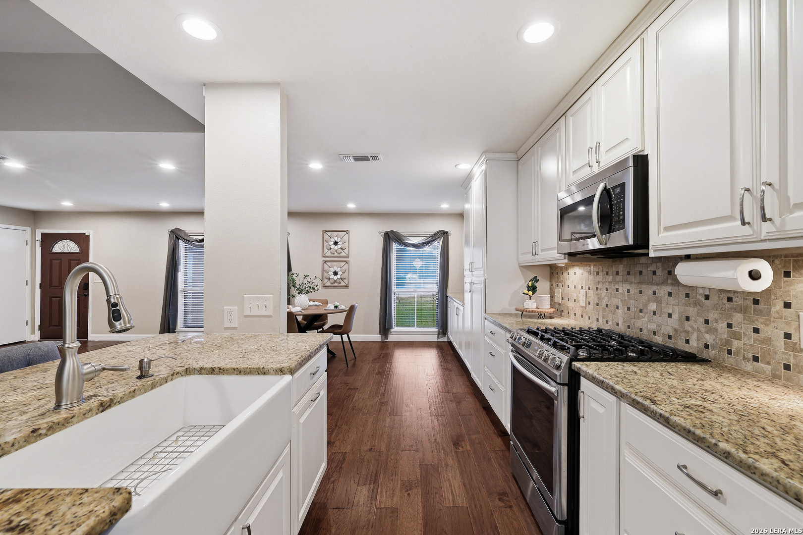 100 Fort Wayne, Universal City, TX 78148