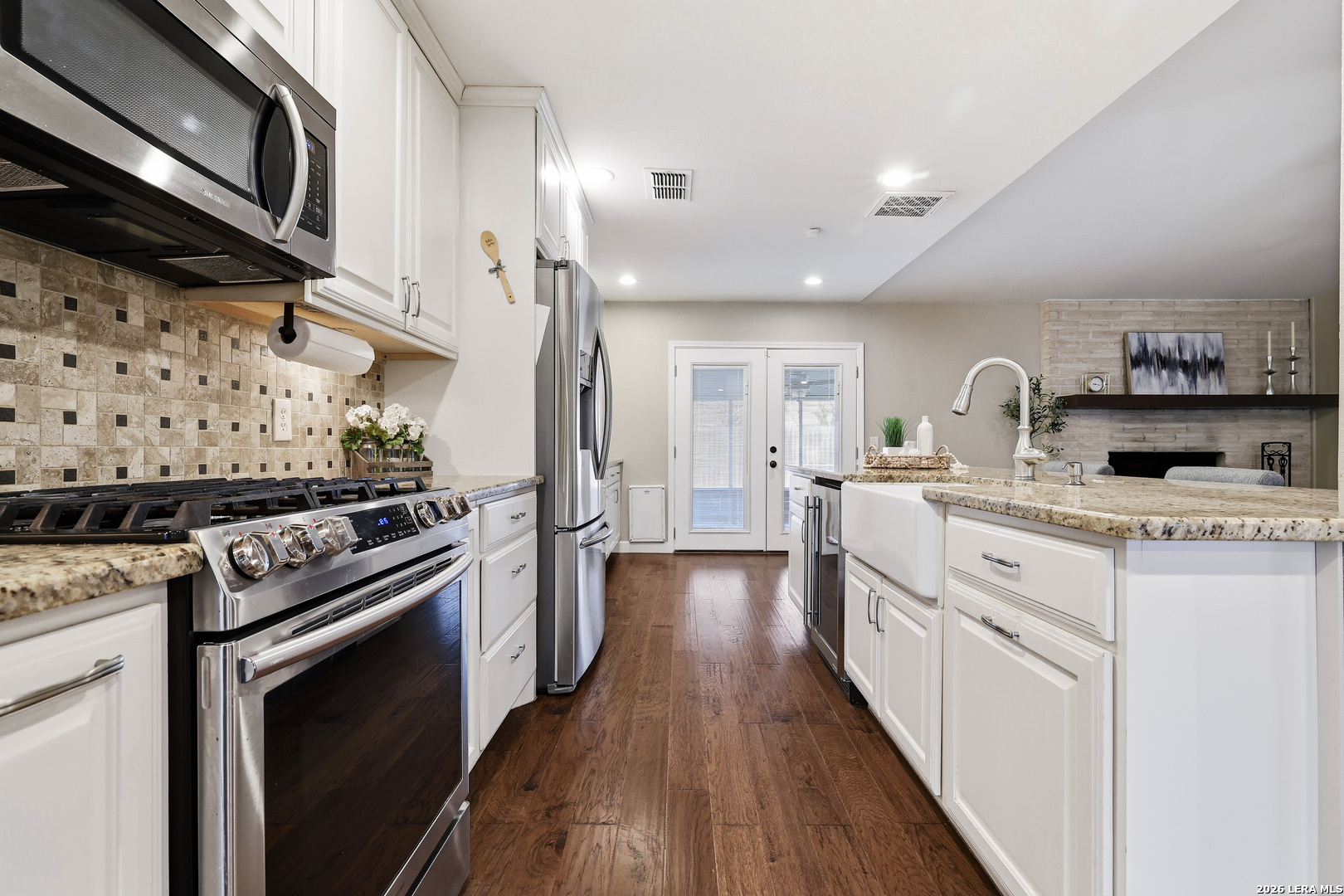 100 Fort Wayne, Universal City, TX 78148