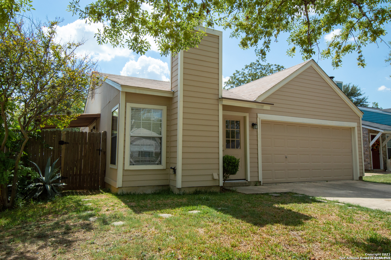 6311 Village Club, San Antonio, TX 78250