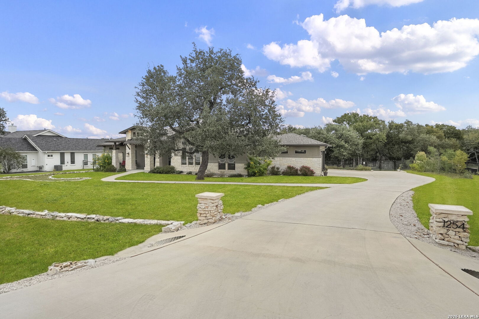 1254 GAME TRL, New Braunfels, TX 78132