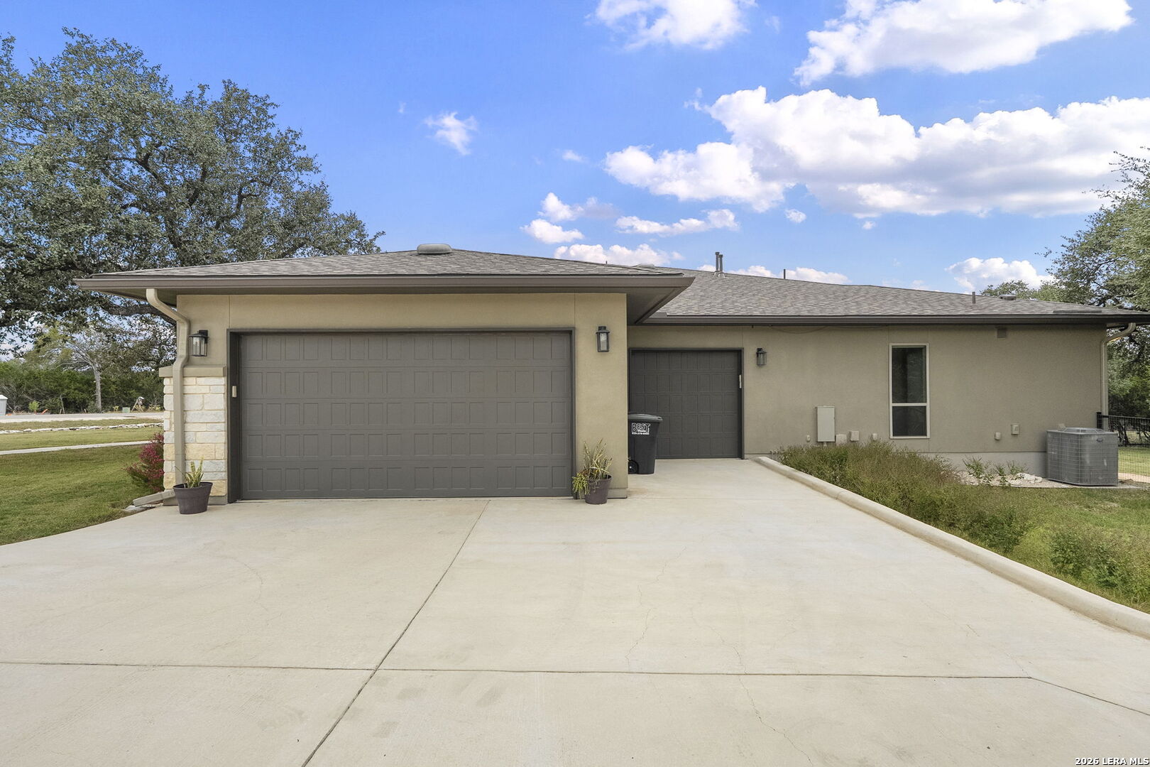 1254 GAME TRL, New Braunfels, TX 78132