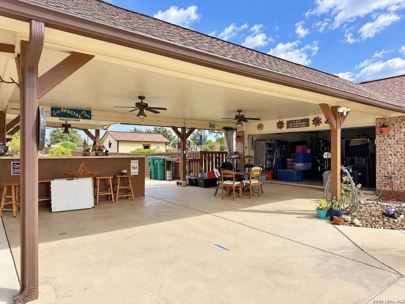 15811 WHITE CAP DR, Lytle, TX 78052