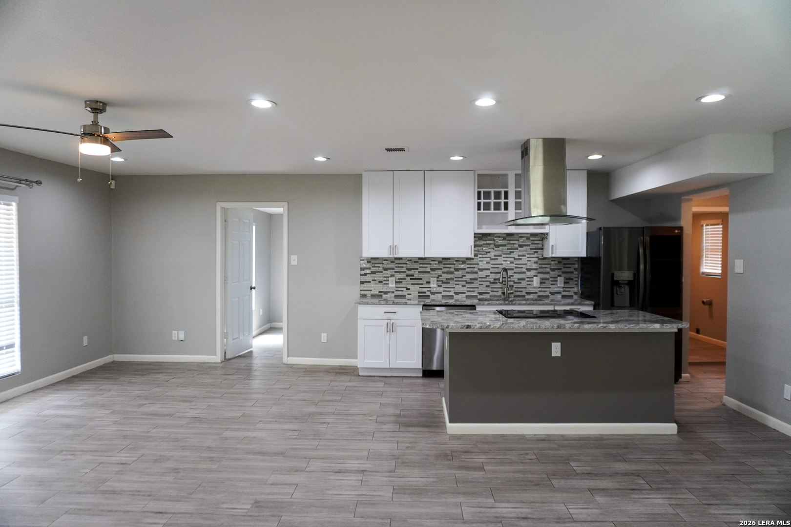 211 BEVERLY DR, San Antonio, TX 78228