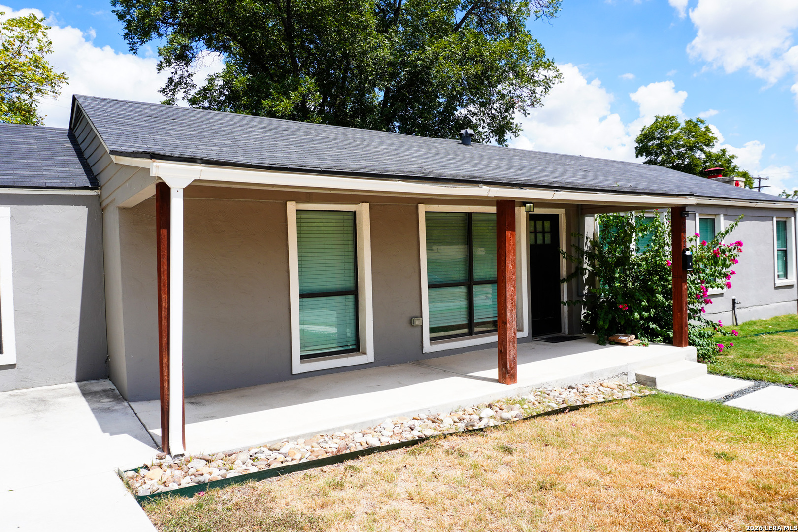 211 BEVERLY DR, San Antonio, TX 78228