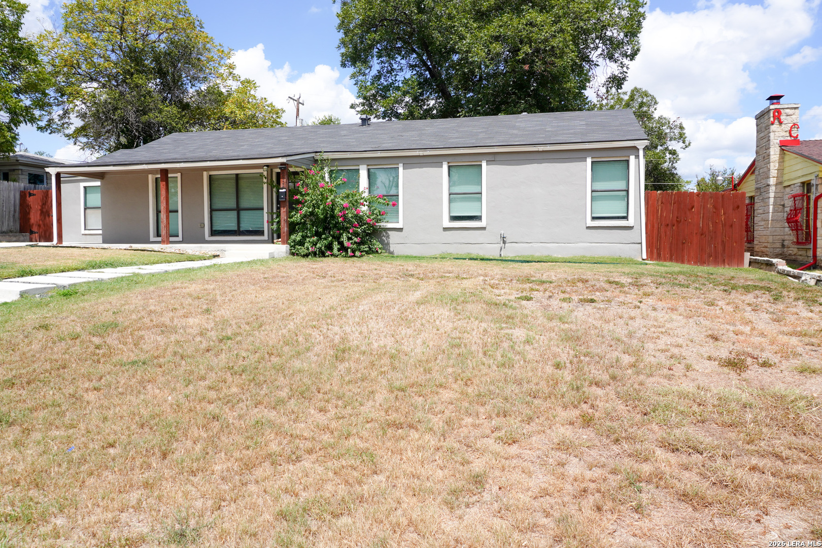 211 BEVERLY DR, San Antonio, TX 78228