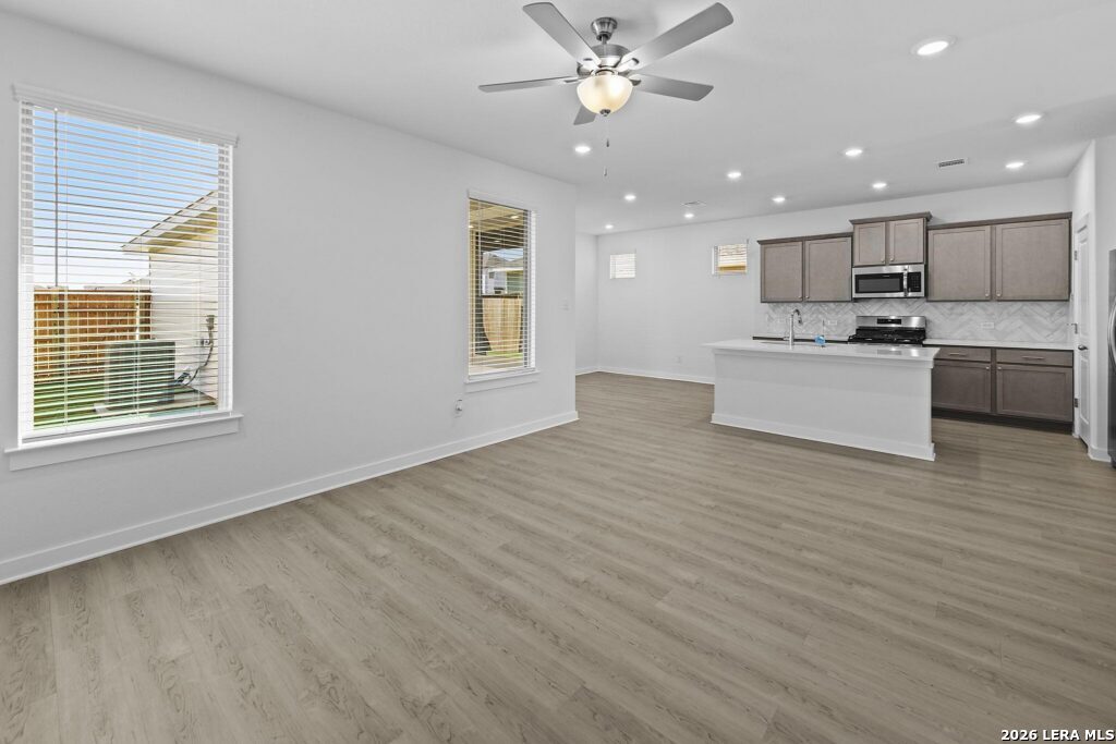 1524 Esplanade Pkwy, San Marcos, TX 78666