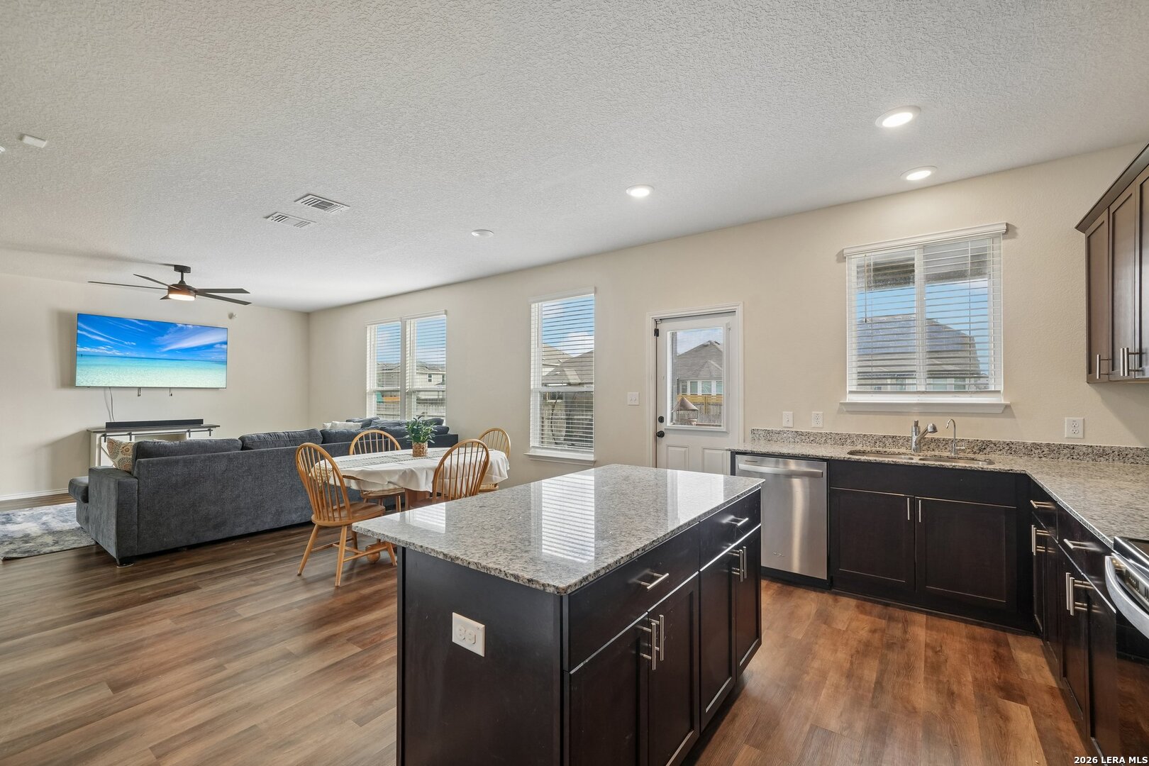 4037 SUN MEADOW LN, Seguin, TX 78155