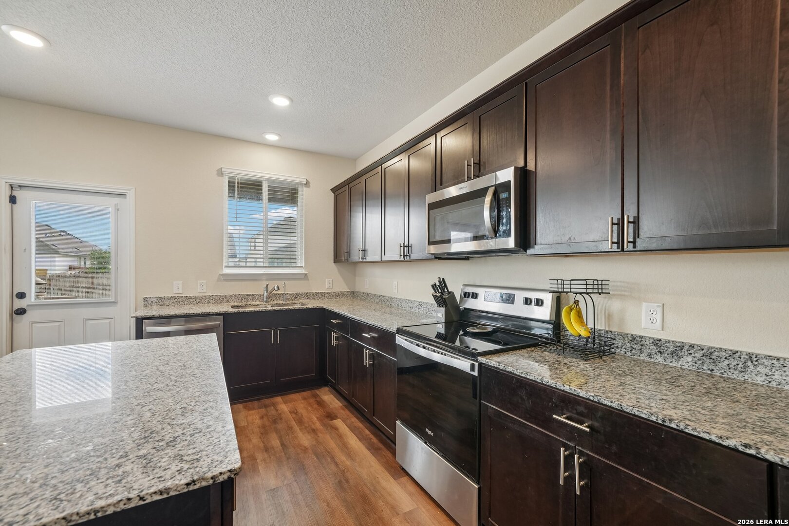 4037 SUN MEADOW LN, Seguin, TX 78155