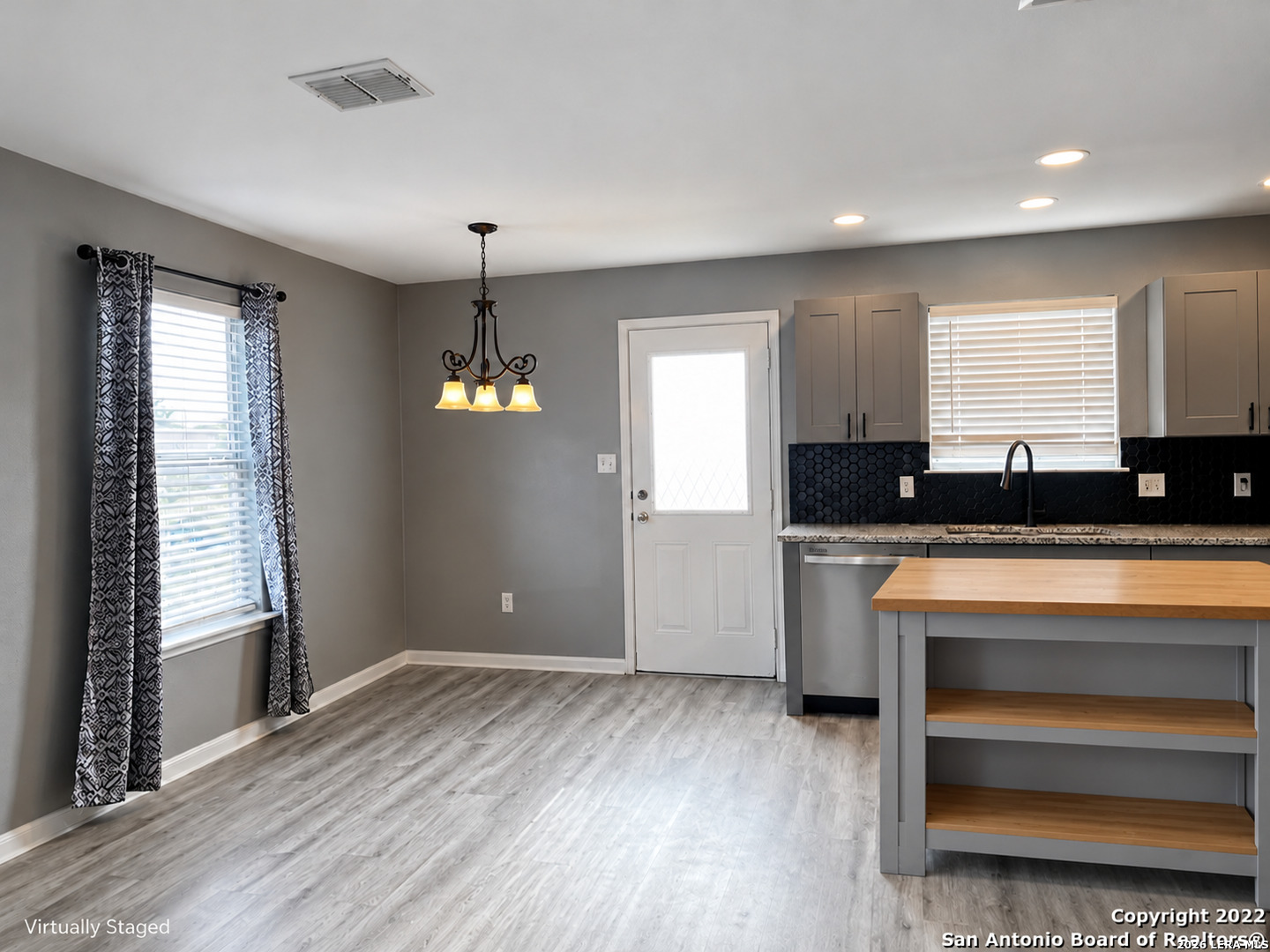 5923 FOX CYN, San Antonio, TX 78252