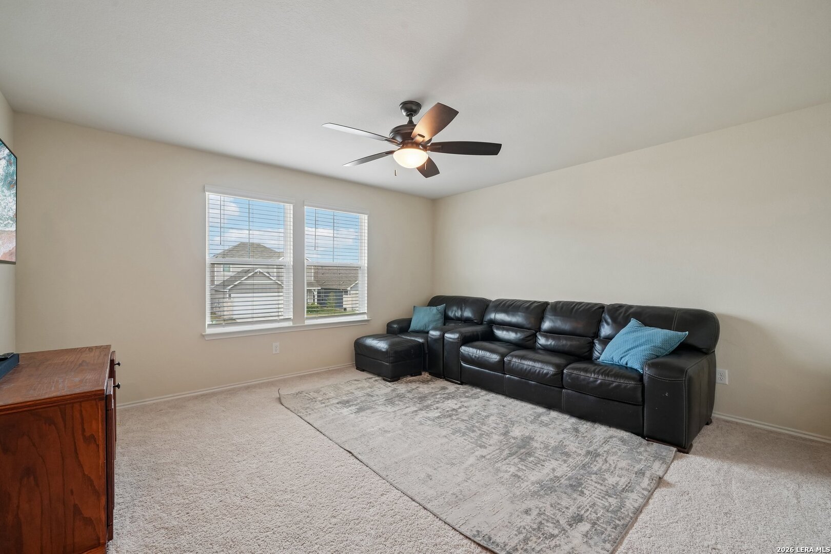 4037 SUN MEADOW LN, Seguin, TX 78155