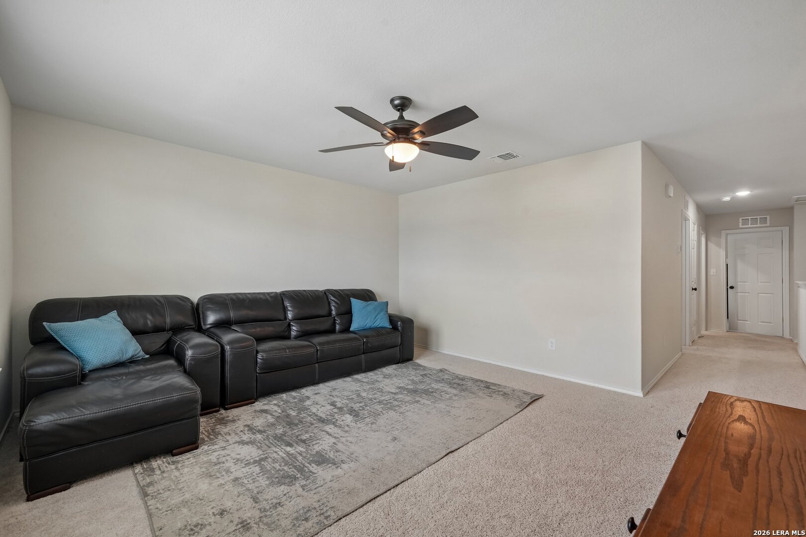 4037 SUN MEADOW LN, Seguin, TX 78155