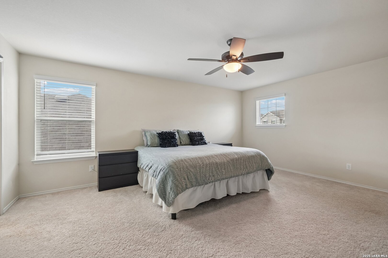 4037 SUN MEADOW LN, Seguin, TX 78155