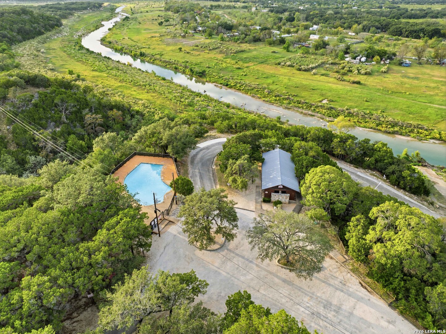 107 OAK MEADOW LN, Lakehills, TX 78063