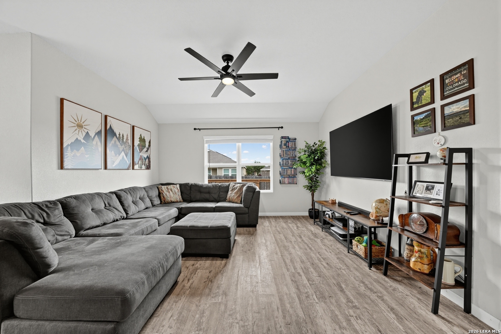 210 Hanover Pl, Cibolo, TX 78108