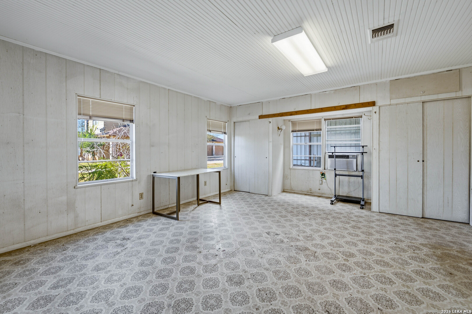 377 Us Highway 181 S, Floresville, TX 78114