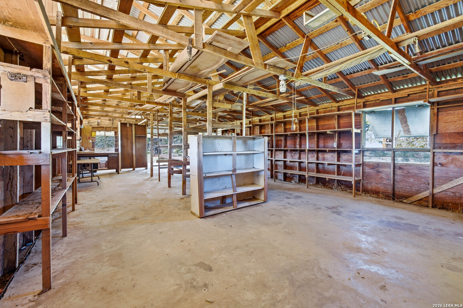 377 Us Highway 181 S, Floresville, TX 78114