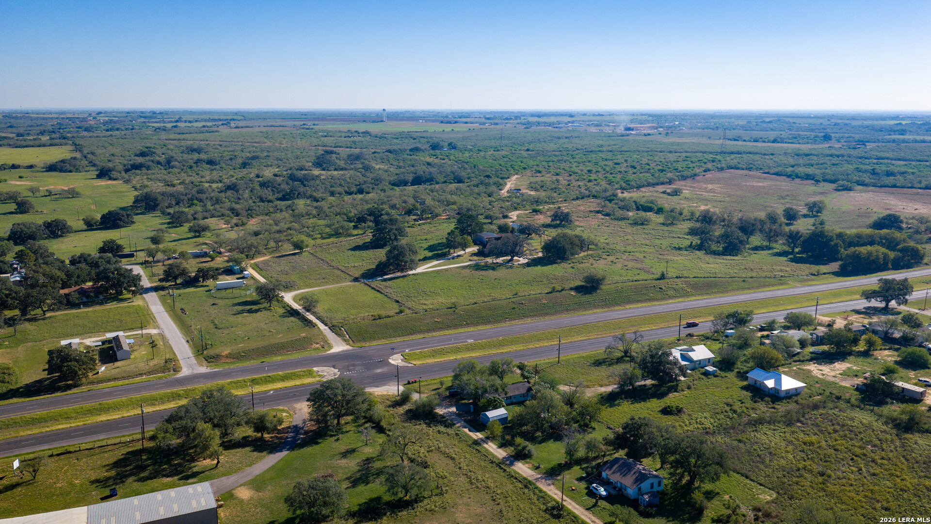 377 Us Highway 181 S, Floresville, TX 78114