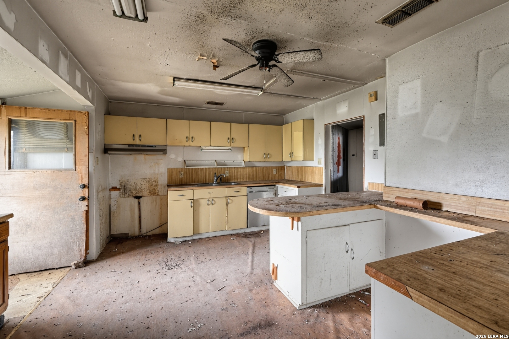 1021 Marion, Marion, TX 78124