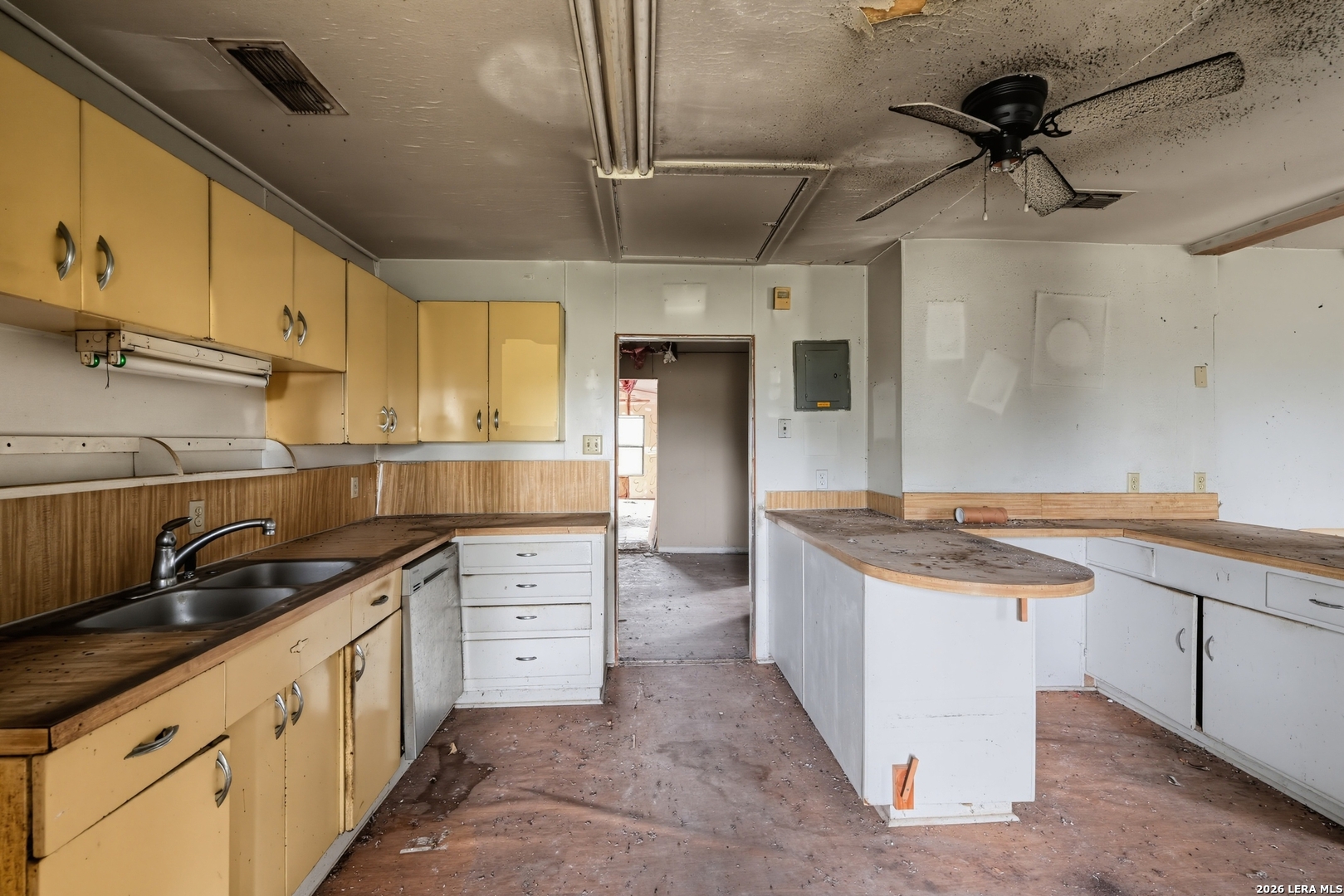 1021 Marion, Marion, TX 78124