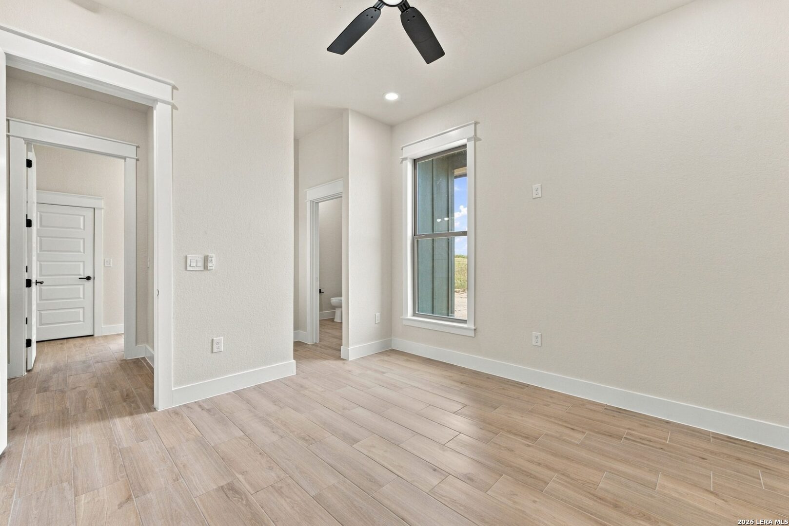 120 PIONEER DR, La Vernia, TX 78121