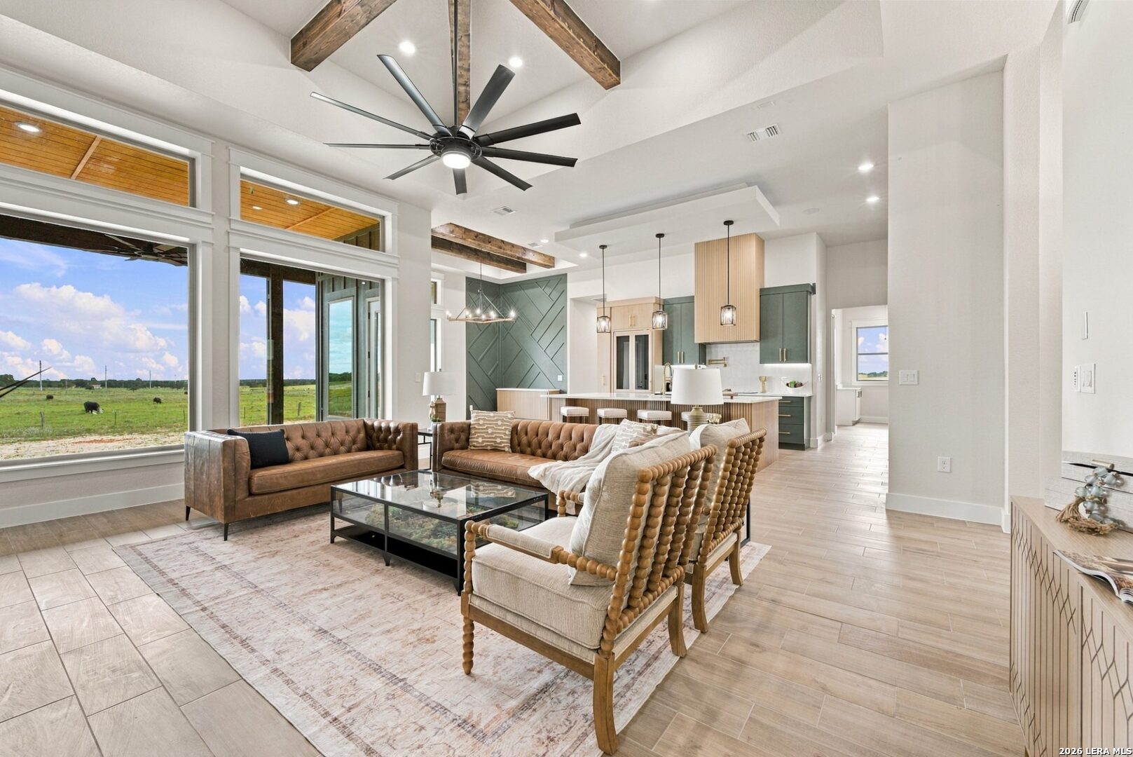 120 PIONEER DR, La Vernia, TX 78121