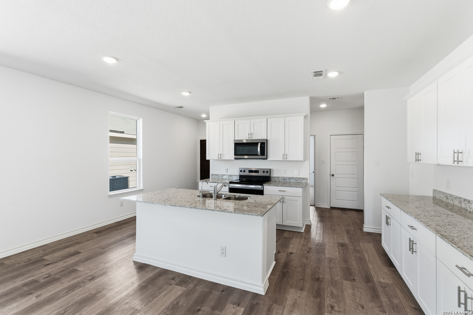 1110 WARBLER PASS, Marion, TX 78124